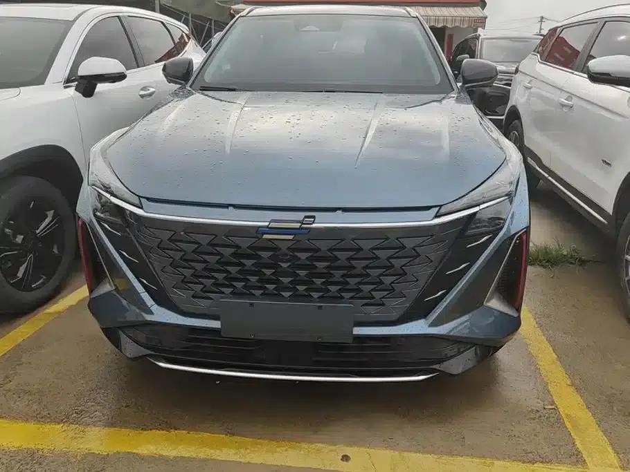 Changan Oushang Z6 2022 Blue Whale 1.5T DCT Smart City Edition — миниатюра 2