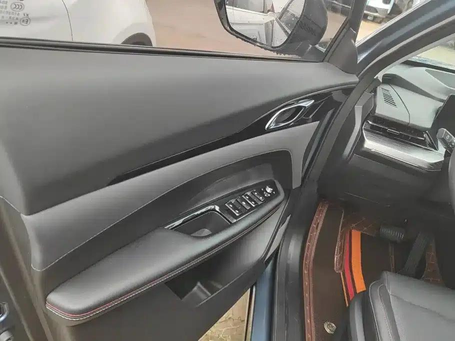 Changan Oushang Z6 2022 Blue Whale 1.5T DCT Smart City Edition — миниатюра 7