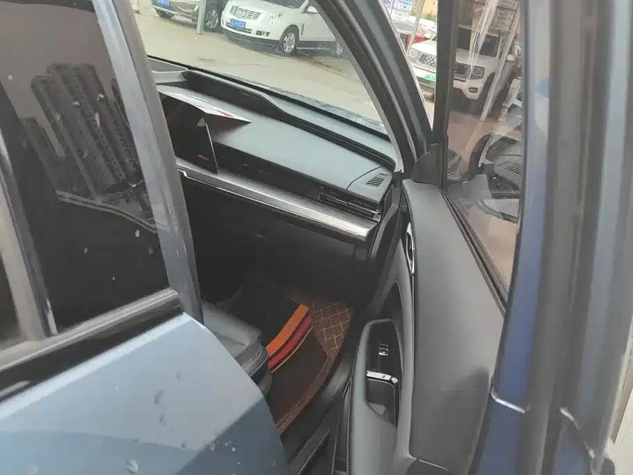 Changan Oushang Z6 2022 Blue Whale 1.5T DCT Smart City Edition — миниатюра 8