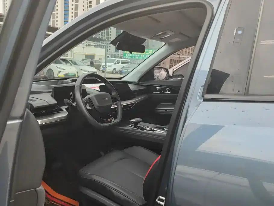 Changan Oushang Z6 2022 Blue Whale 1.5T DCT Smart City Edition — миниатюра 9