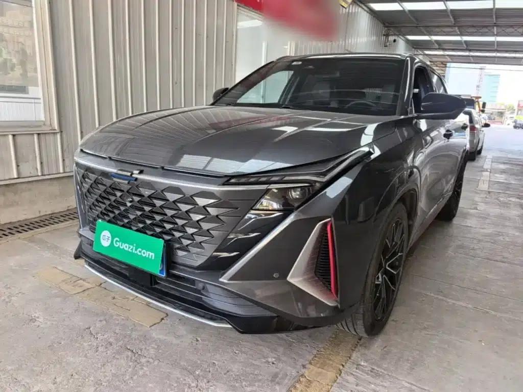 Changan Oushang Z6 2022 Blue Whale 1.5T DCT Smart City Edition — миниатюра 1