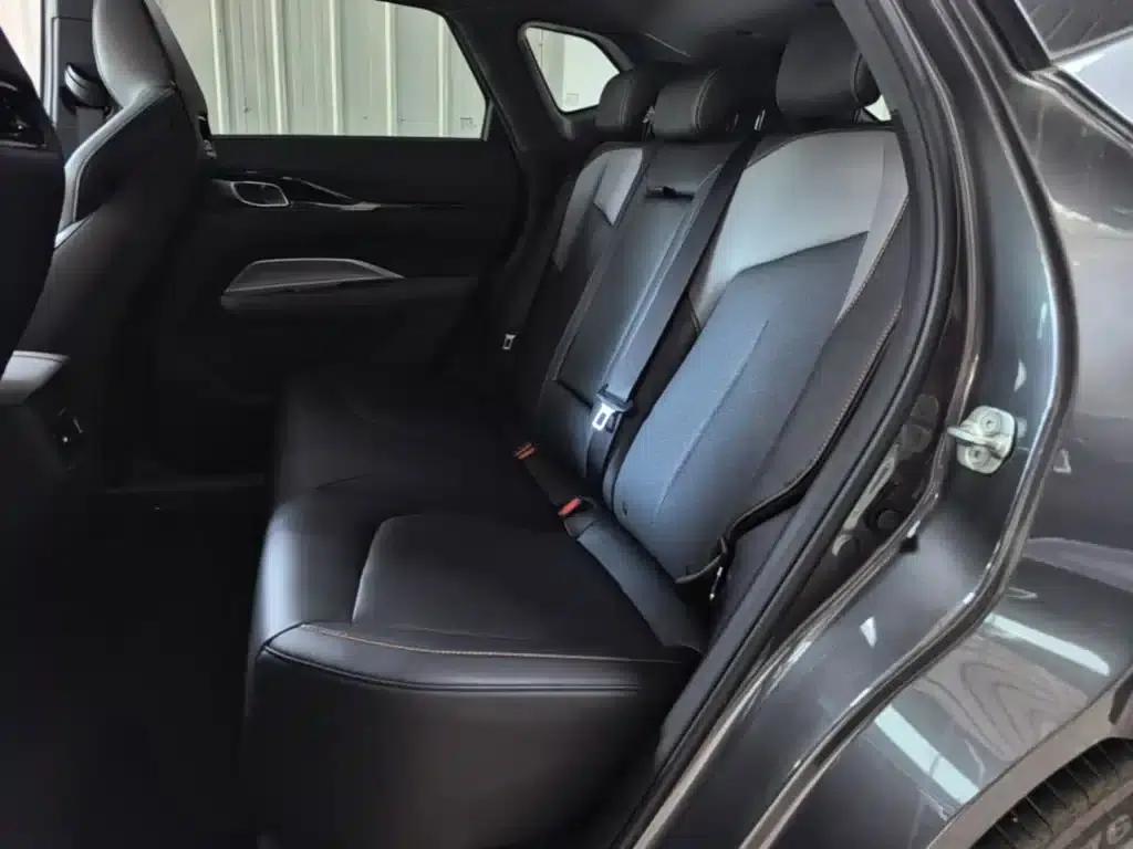 Changan Oushang Z6 2022 Blue Whale 1.5T DCT Smart City Edition — миниатюра 17