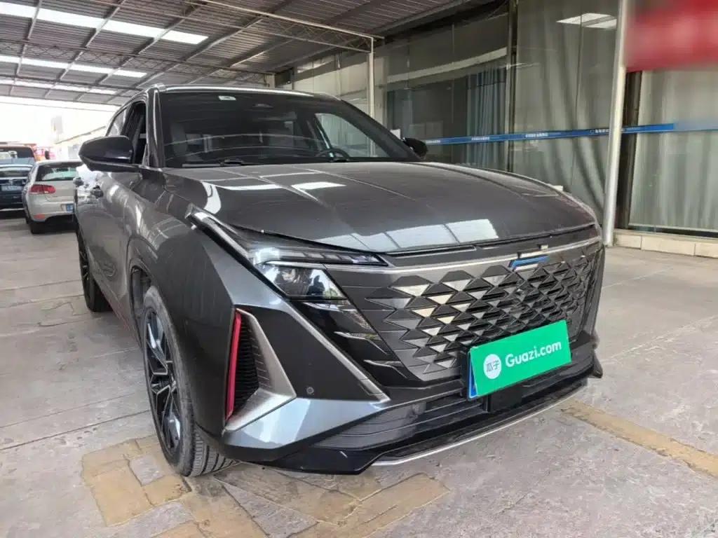 Changan Oushang Z6 2022 Blue Whale 1.5T DCT Smart City Edition — миниатюра 4