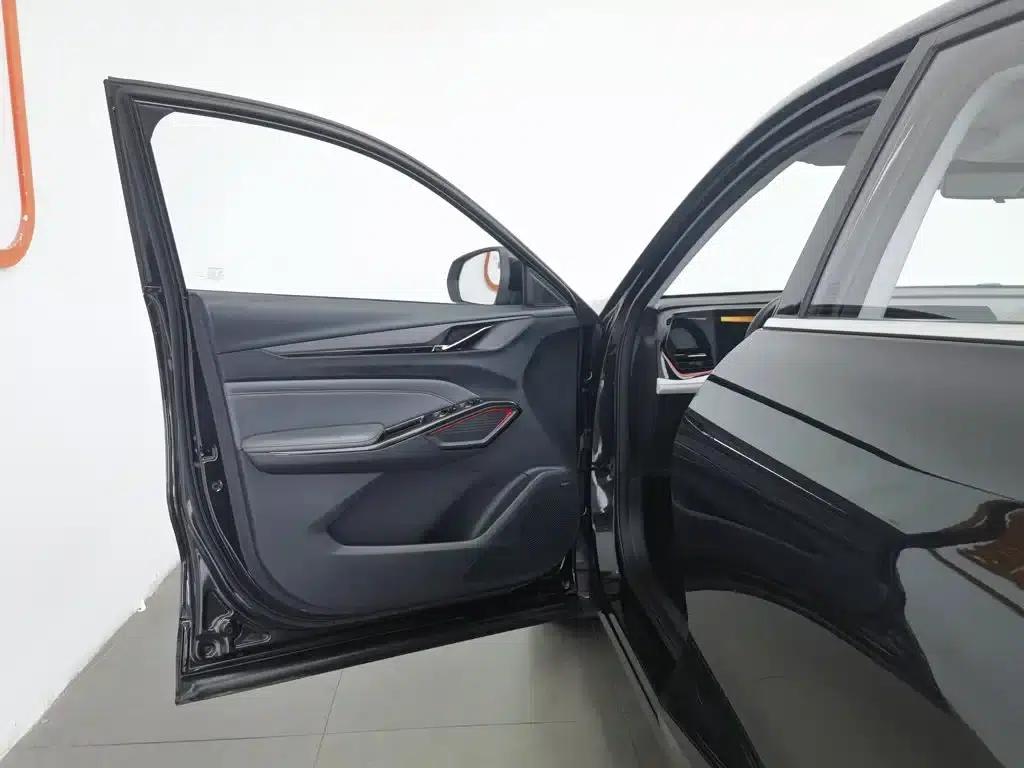 Changan Oushang X5 PLUS 2023 Facelift 1.5T DCT Navigator Edition — миниатюра 8
