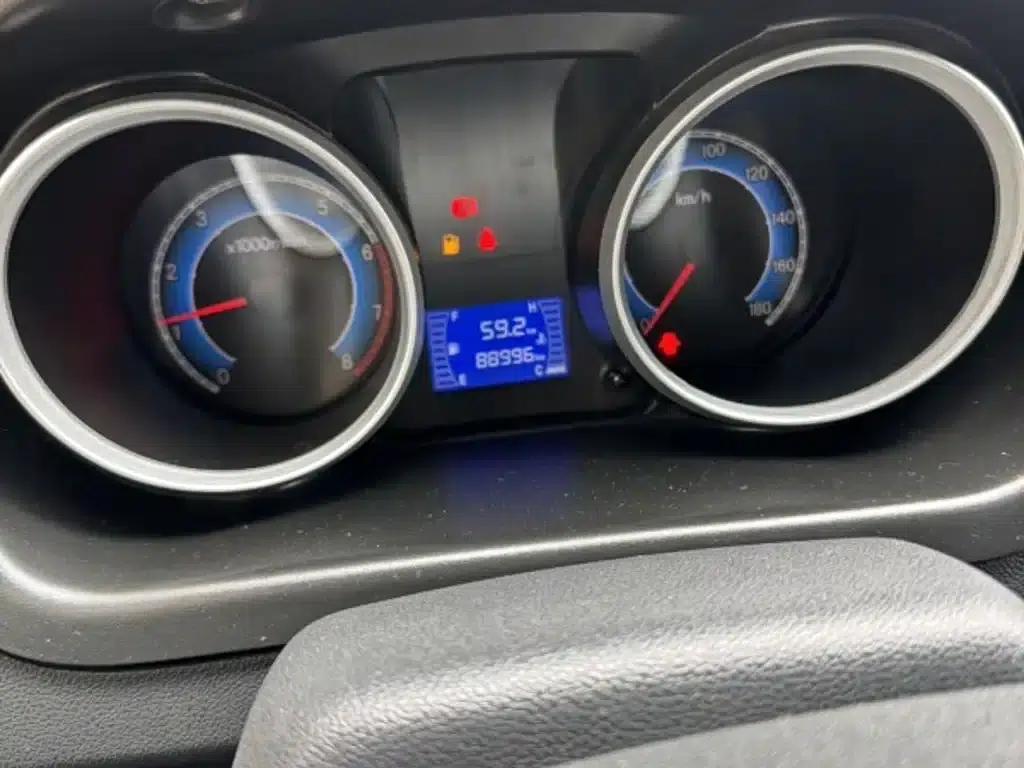 Changan Ruixing M80 2018 1.5L Facelift Comfort CNG Van with Flat Top and Hatchback 4G15S — миниатюра 6