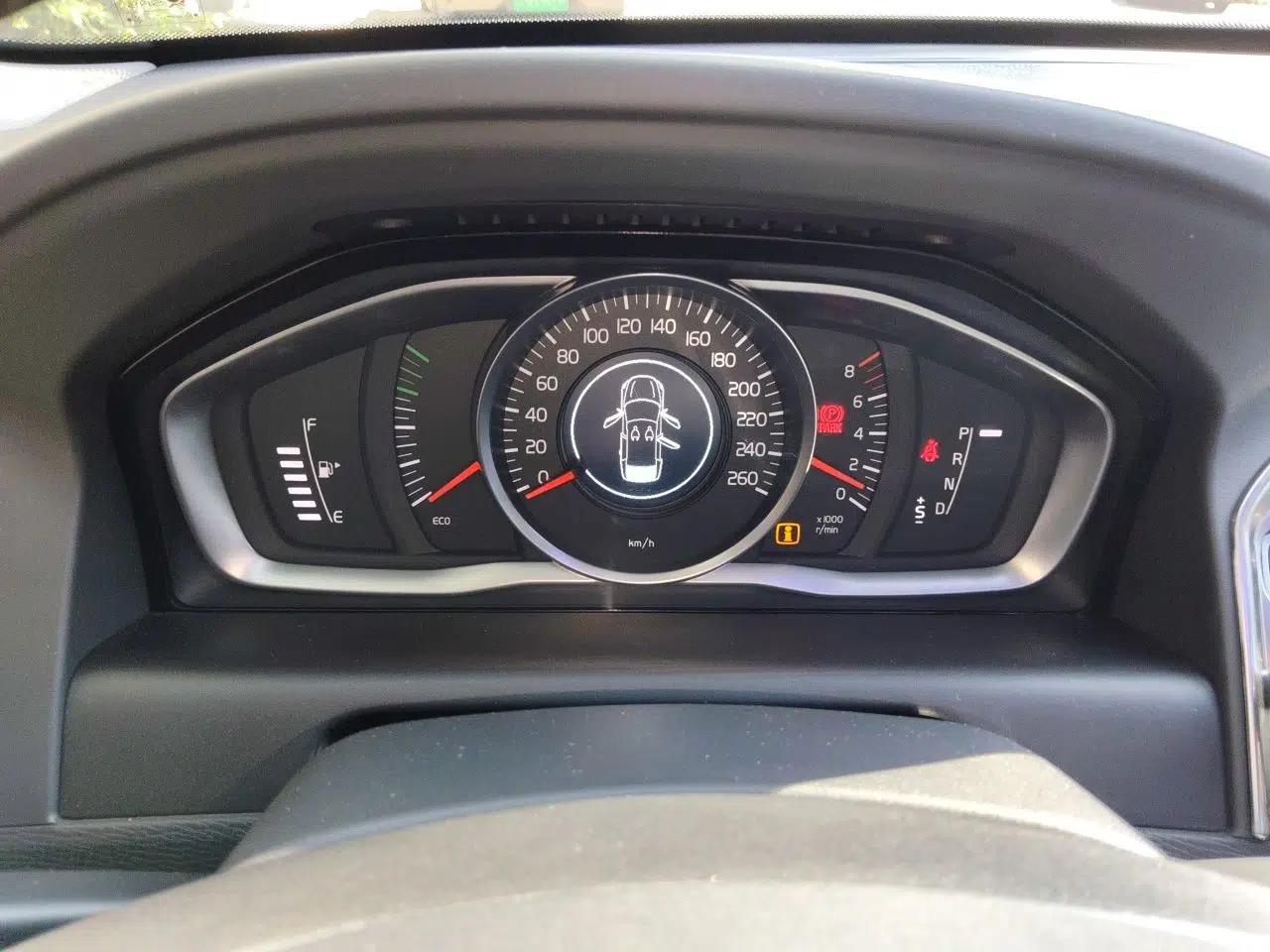 Volvo XC60 2017 T5 AWD Smart Upgrade Model — миниатюра 11