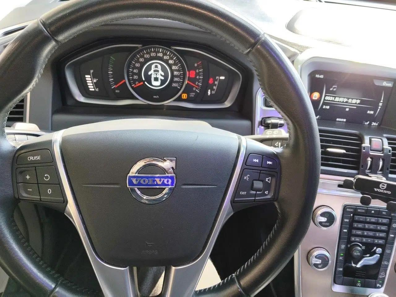 Volvo XC60 2017 T5 AWD Smart Upgrade Model — миниатюра 10