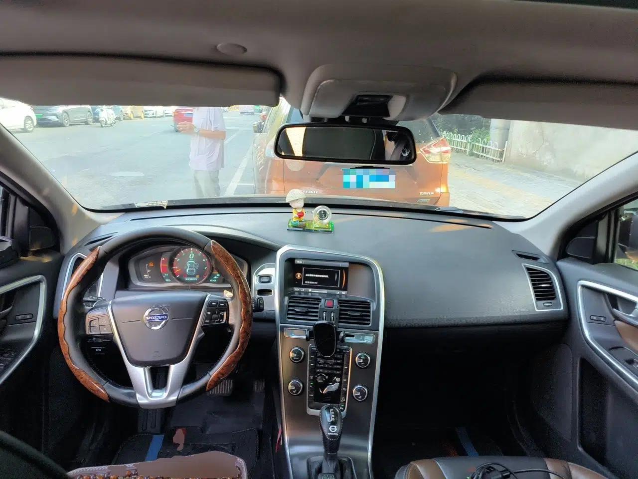 Volvo XC60 2014 T6 Zhiyi Edition — миниатюра 9