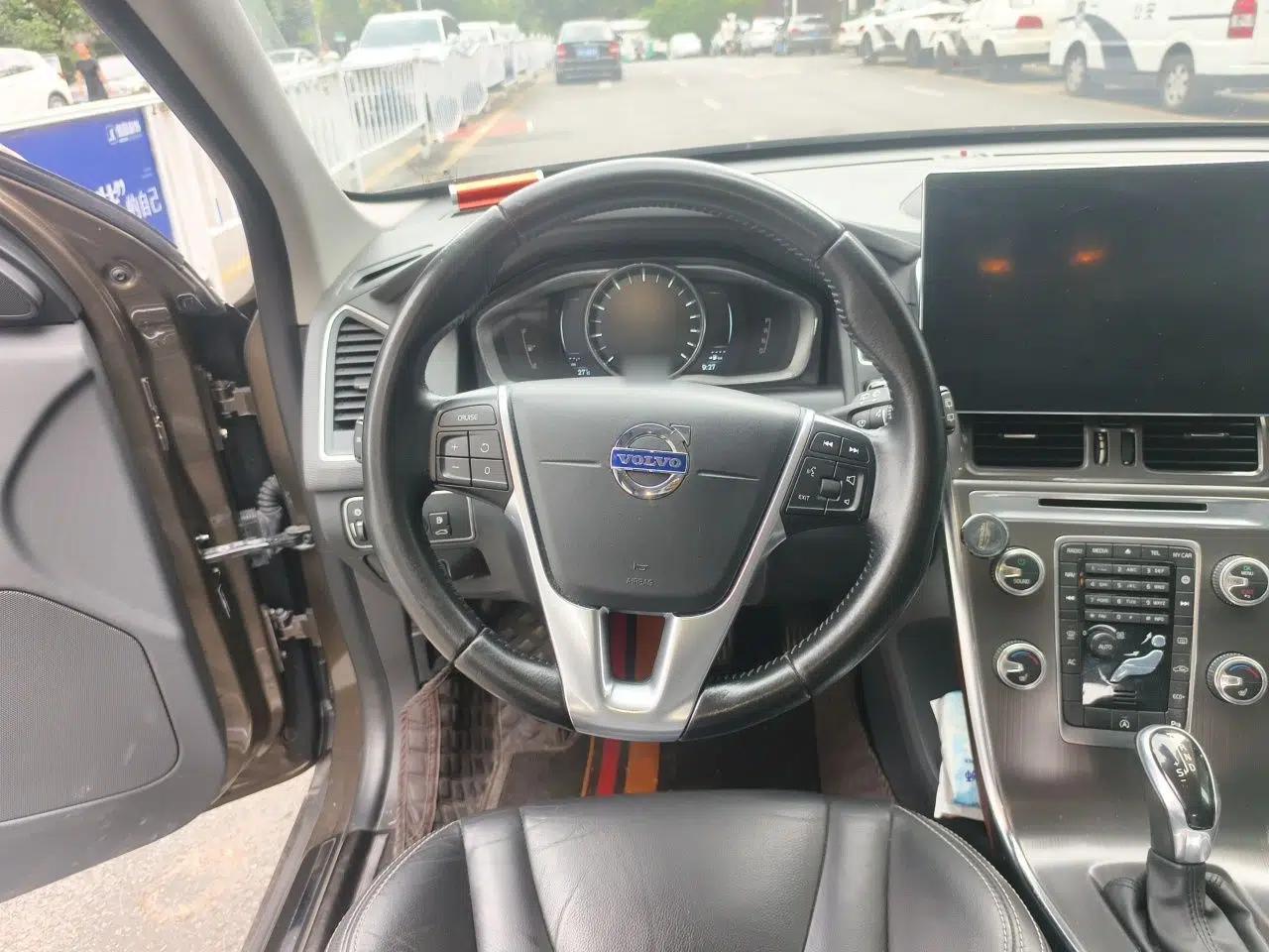 Volvo XC60 2016 T5 Smart Version — миниатюра 10
