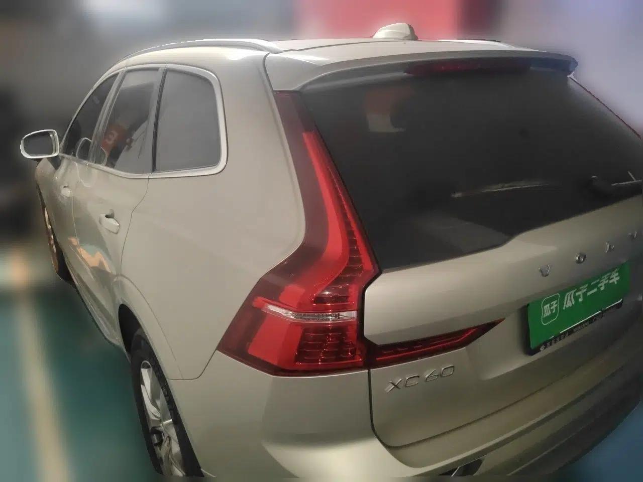 Volvo XC60 2020 T5 4x4 Zhiyi Luxury Edition — миниатюра 4