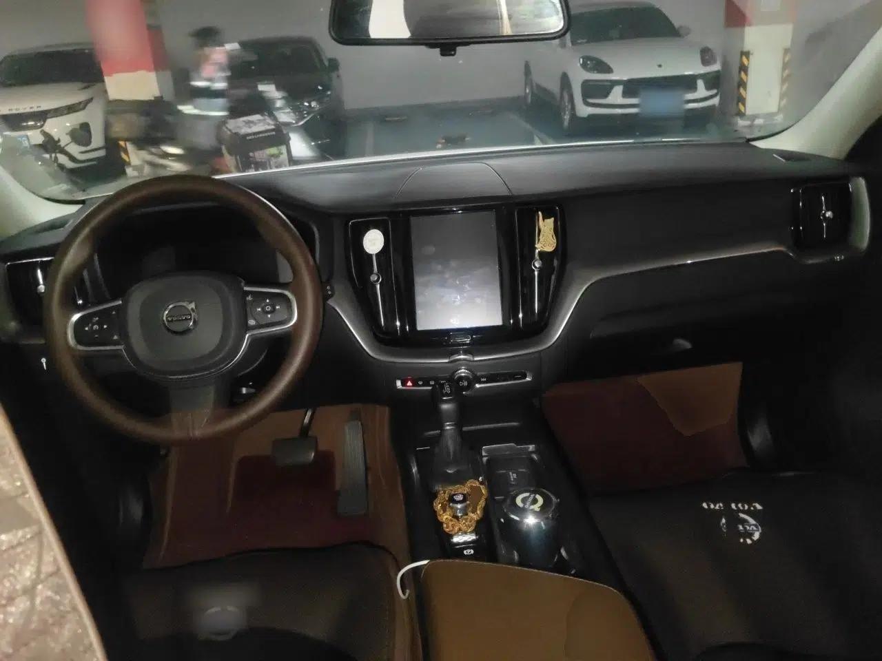 Volvo XC60 2020 T5 4x4 Zhiyi Luxury Edition — миниатюра 9