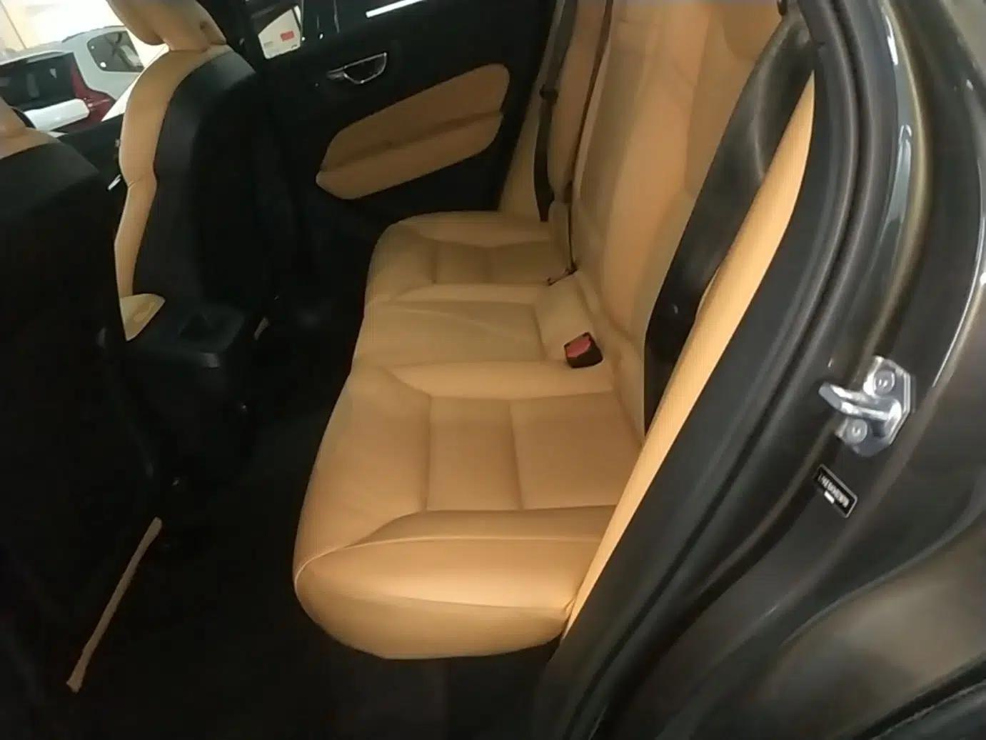 Volvo XC60 2019 T5 4x4 Smart Edition China V Standard — миниатюра 20