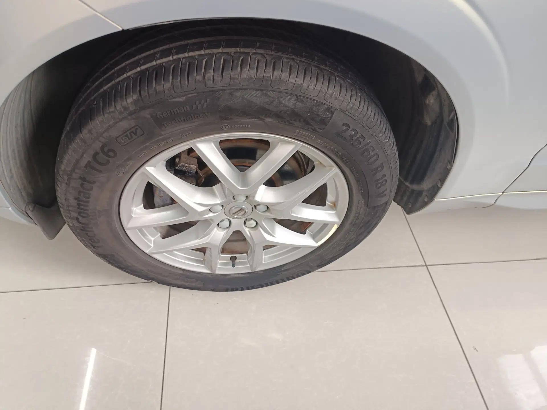 Volvo XC60 2018 T5 4x4 Zhiyi Edition — миниатюра 14