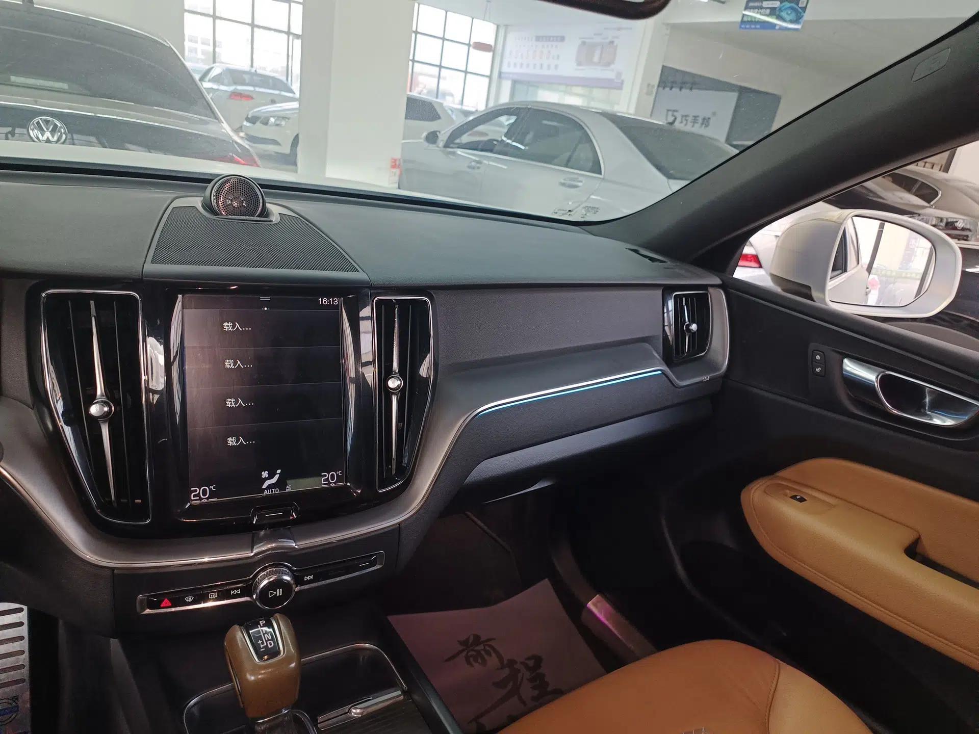 Volvo XC60 2018 T5 4x4 Zhiyi Edition — миниатюра 19