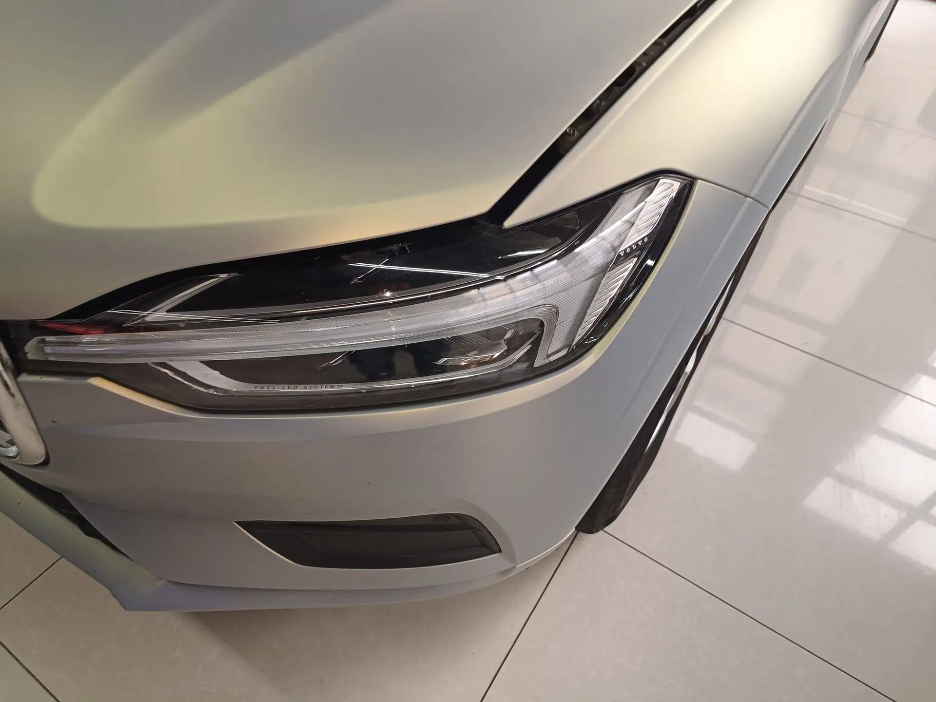 Volvo XC60 2018 T5 4x4 Zhiyi Edition — миниатюра 8