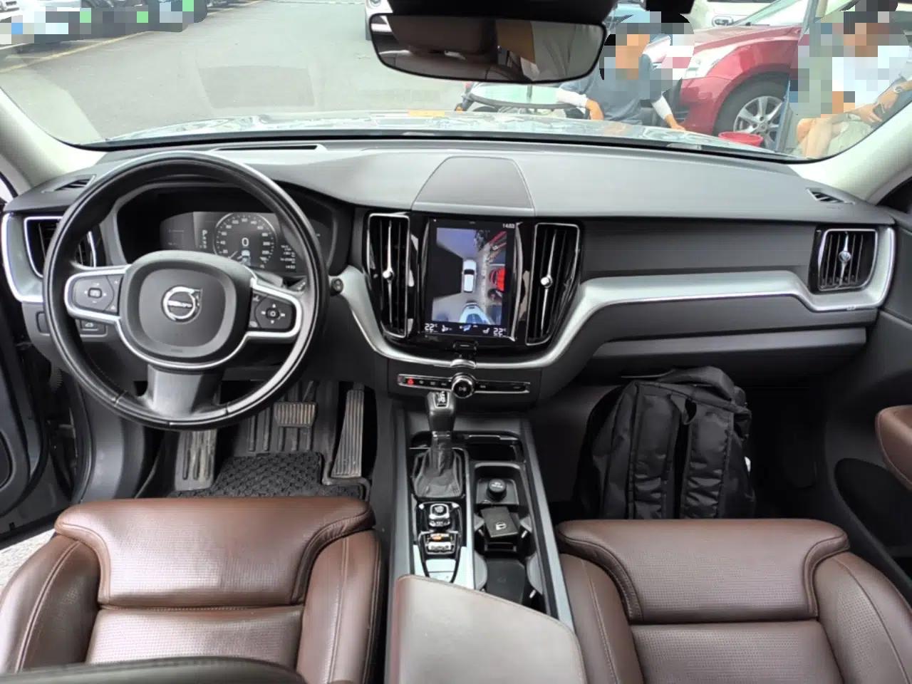 Volvo XC60 2018 T5 4x4 Zhiyi Edition — миниатюра 12