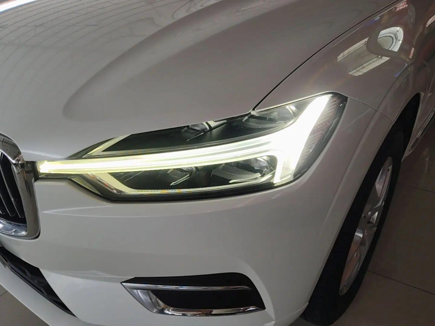 Volvo XC60 2020 T5 4x4 Zhiyi Luxury Edition — миниатюра 8