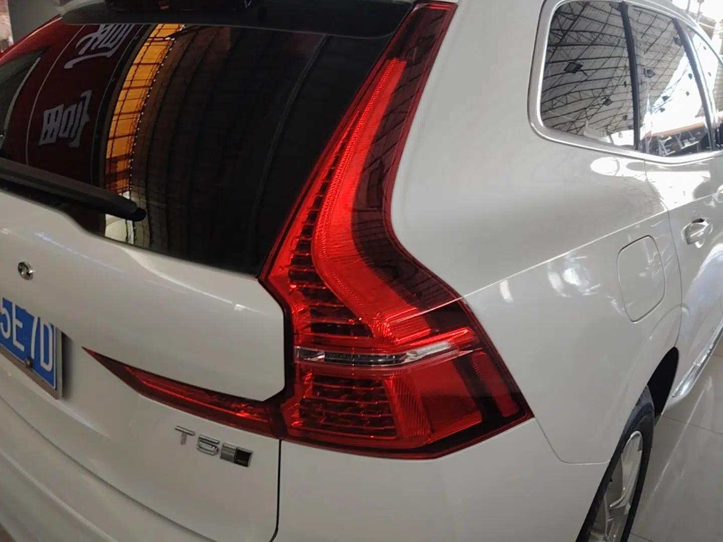Volvo XC60 2020 T5 4x4 Zhiyi Luxury Edition — миниатюра 9