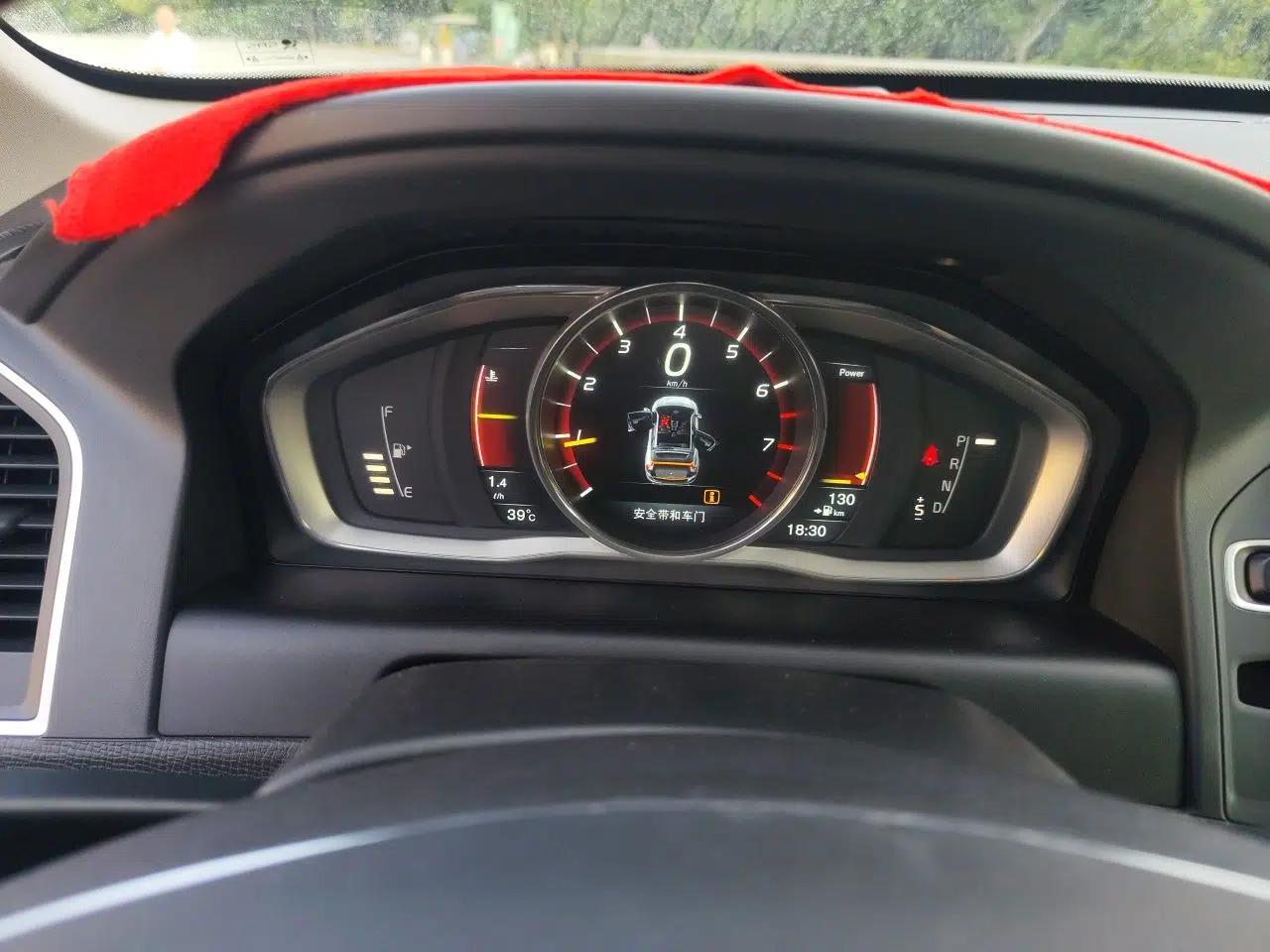 Volvo XC60 2015 T5 AWD Zhiyuan Edition — миниатюра 11