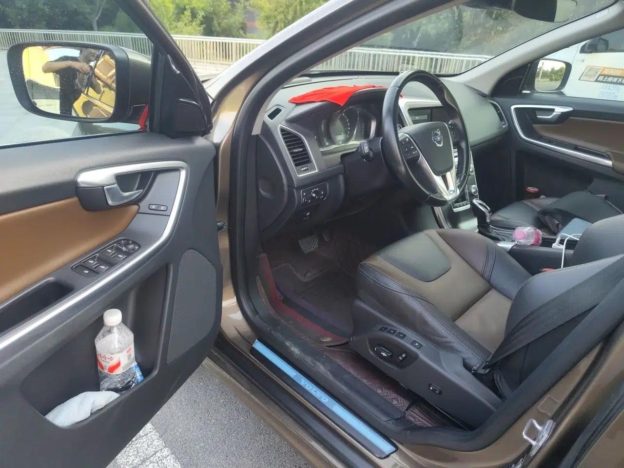 Volvo XC60 2015 T5 AWD Zhiyuan Edition — миниатюра 16