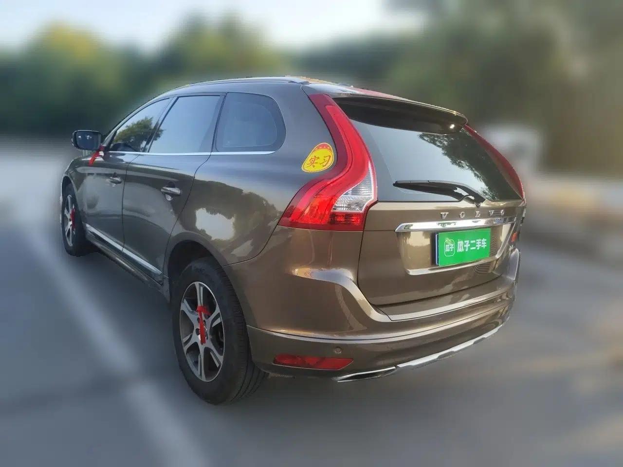 Volvo XC60 2015 T5 AWD Zhiyuan Edition — миниатюра 4
