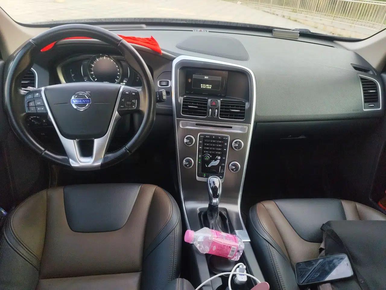 Volvo XC60 2015 T5 AWD Zhiyuan Edition — миниатюра 9
