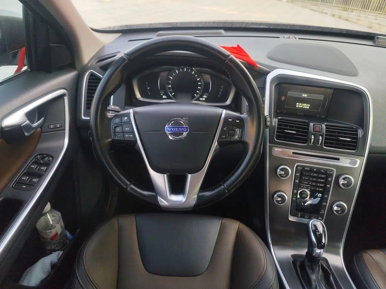 Volvo XC60 2015 T5 AWD Zhiyuan Edition — миниатюра 10