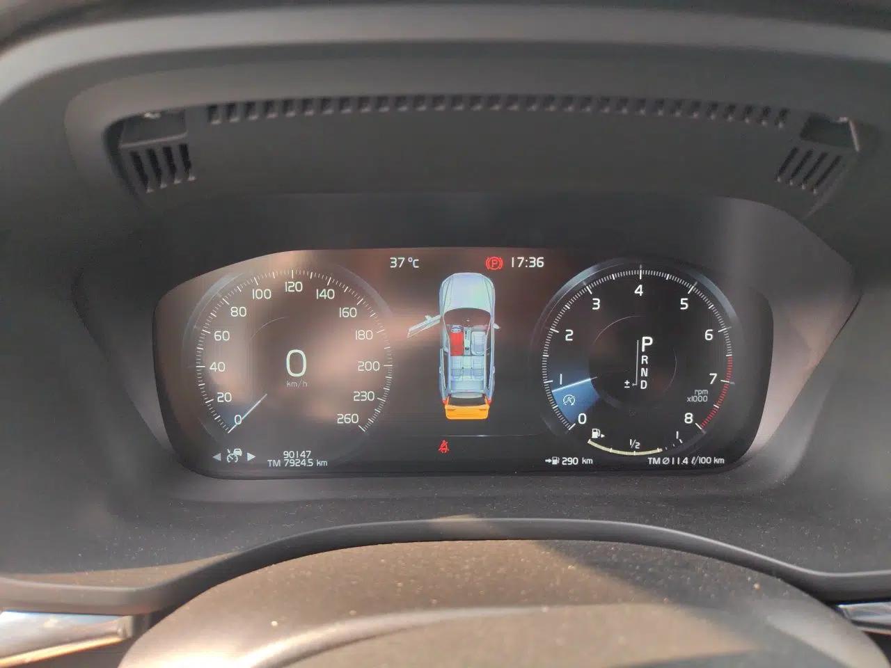 Volvo XC60 2019 T5 4x4 Zhiyuan Sport Edition China V Standard — миниатюра 11