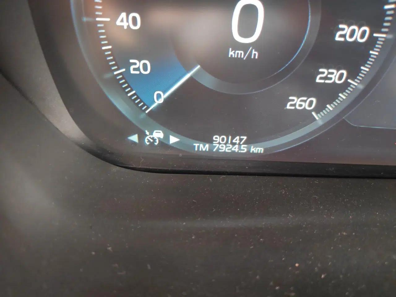 Volvo XC60 2019 T5 4x4 Zhiyuan Sport Edition China V Standard — миниатюра 12