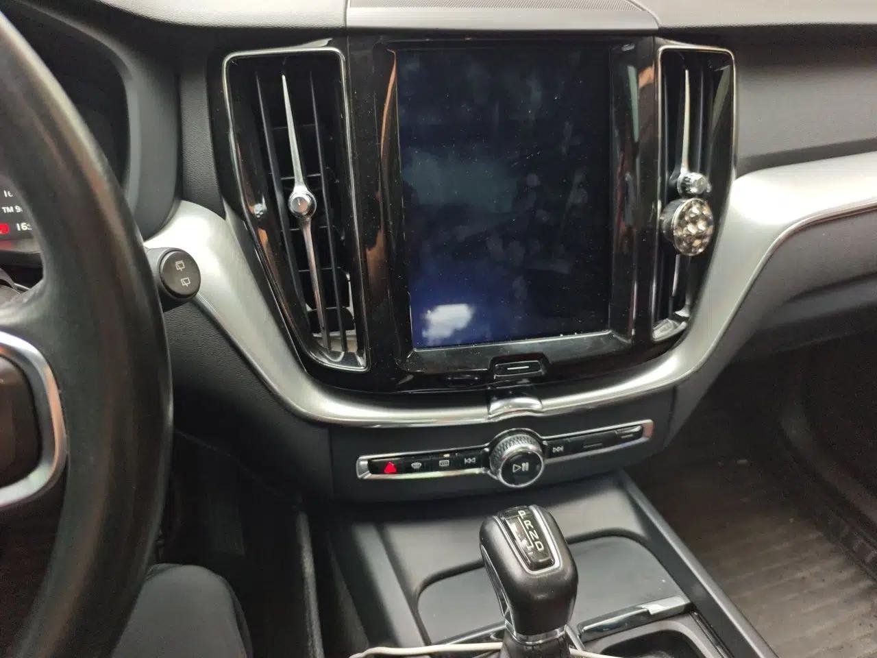 Volvo XC60 2019 T5 4x4 Smart Edition China V Standard — миниатюра 13