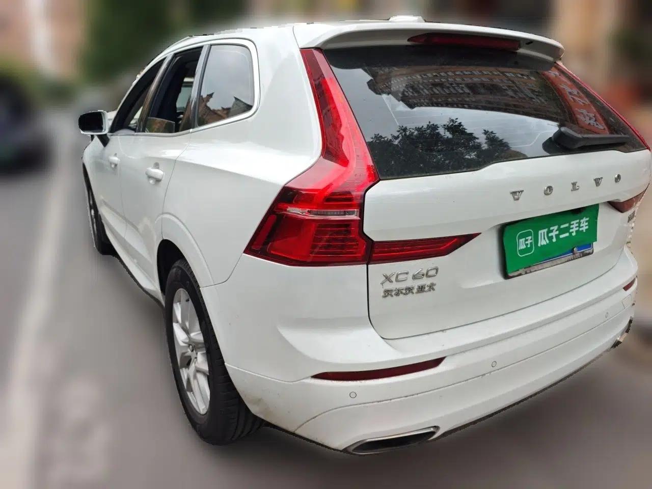Volvo XC60 2019 T5 4x4 Smart Edition China V Standard — миниатюра 4