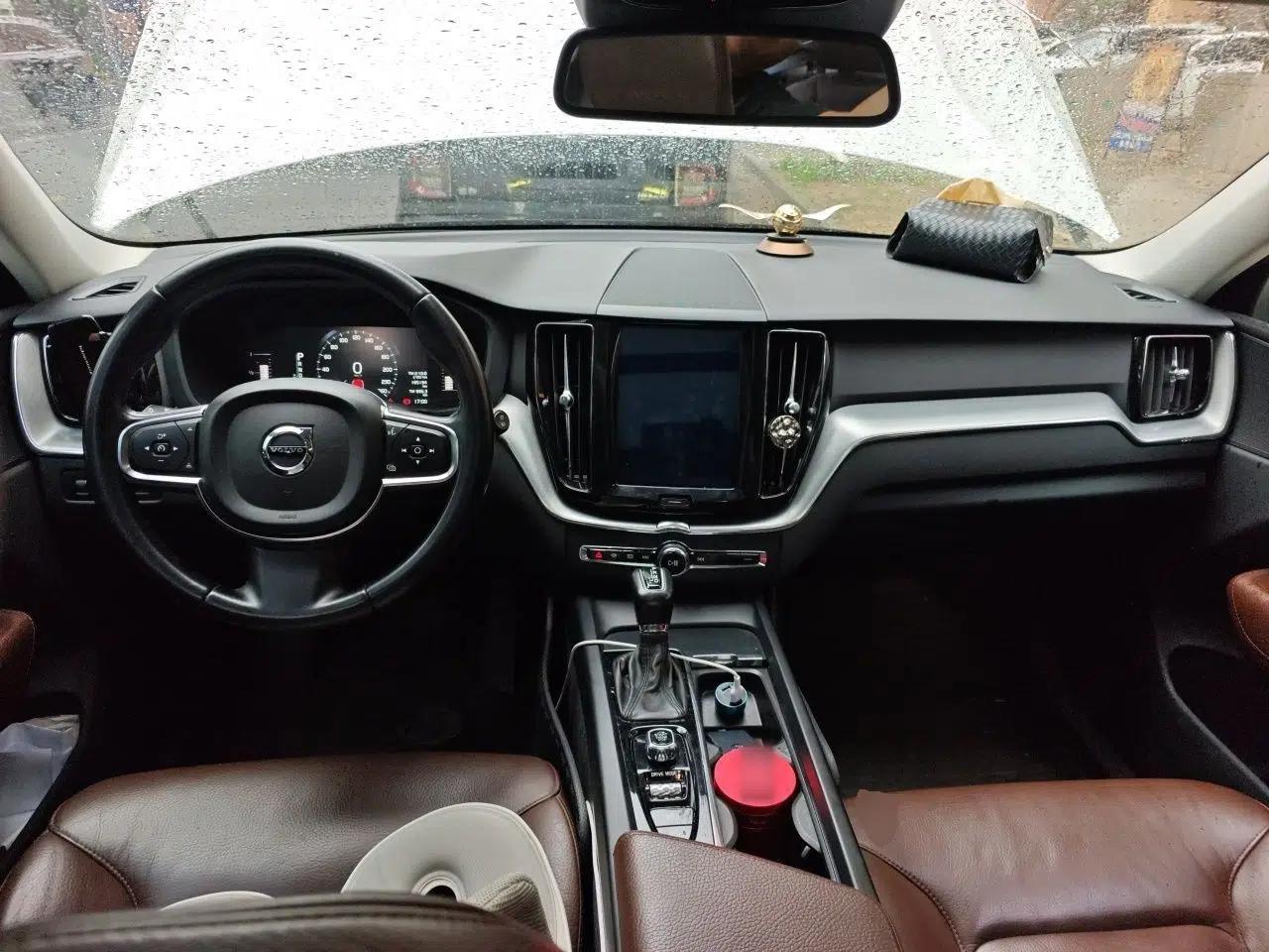 Volvo XC60 2019 T5 4x4 Smart Edition China V Standard — миниатюра 9