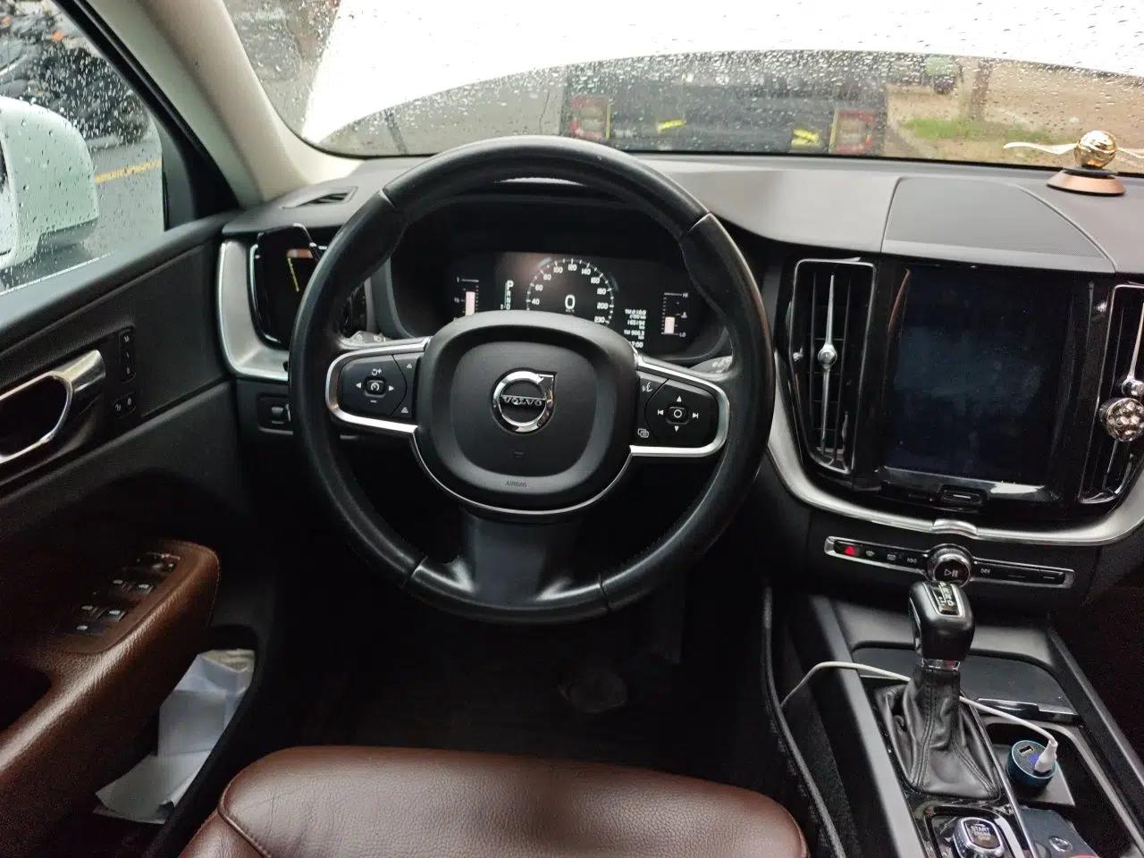 Volvo XC60 2019 T5 4x4 Smart Edition China V Standard — миниатюра 10