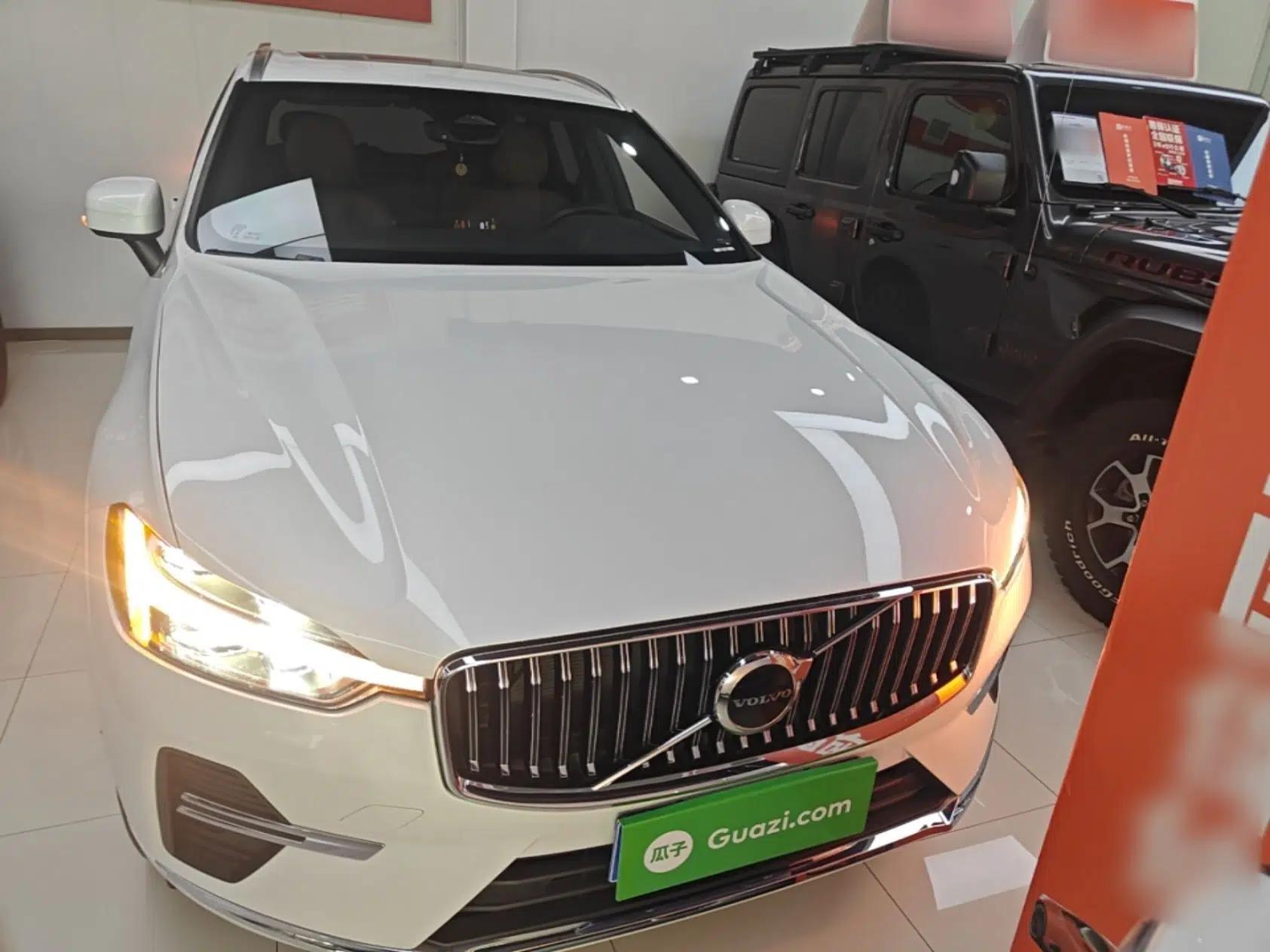 Volvo XC60 2023 B5 4x4 Smart Luxury Edition — миниатюра 2