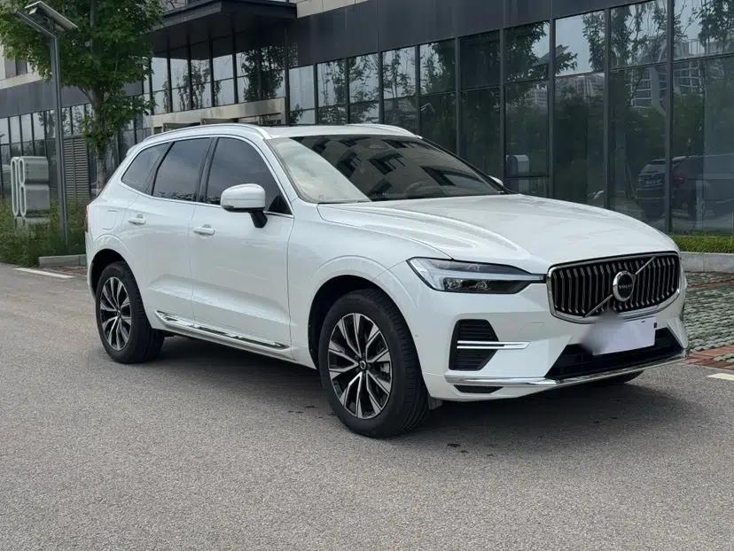 Volvo XC60 2023 B5 4x4 Smart Luxury Edition — миниатюра 18