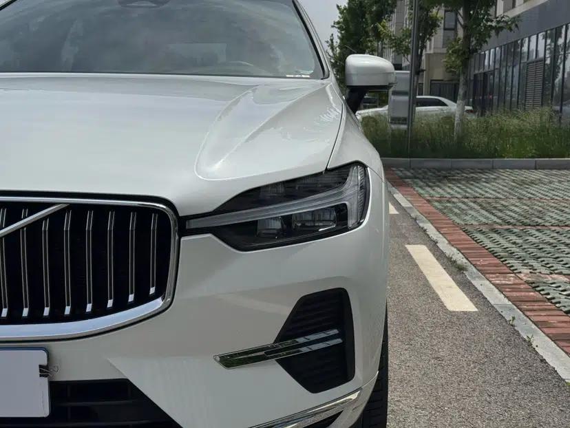 Volvo XC60 2023 B5 4x4 Smart Luxury Edition — миниатюра 8