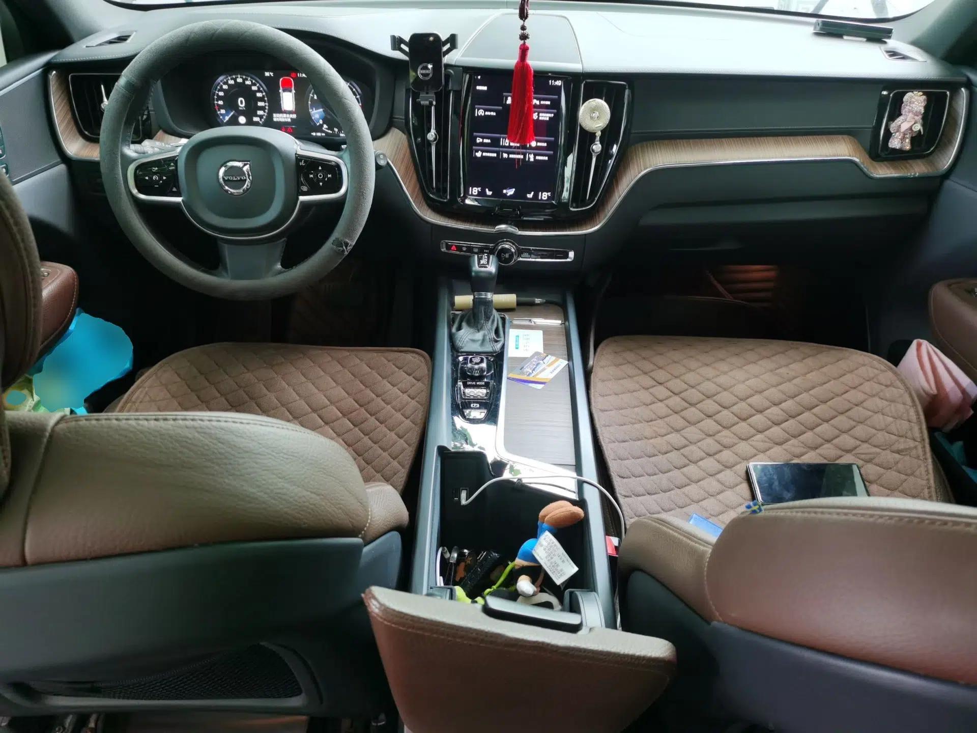 Volvo XC60 2021 T5 4x4 Smart Luxury Edition — миниатюра 9