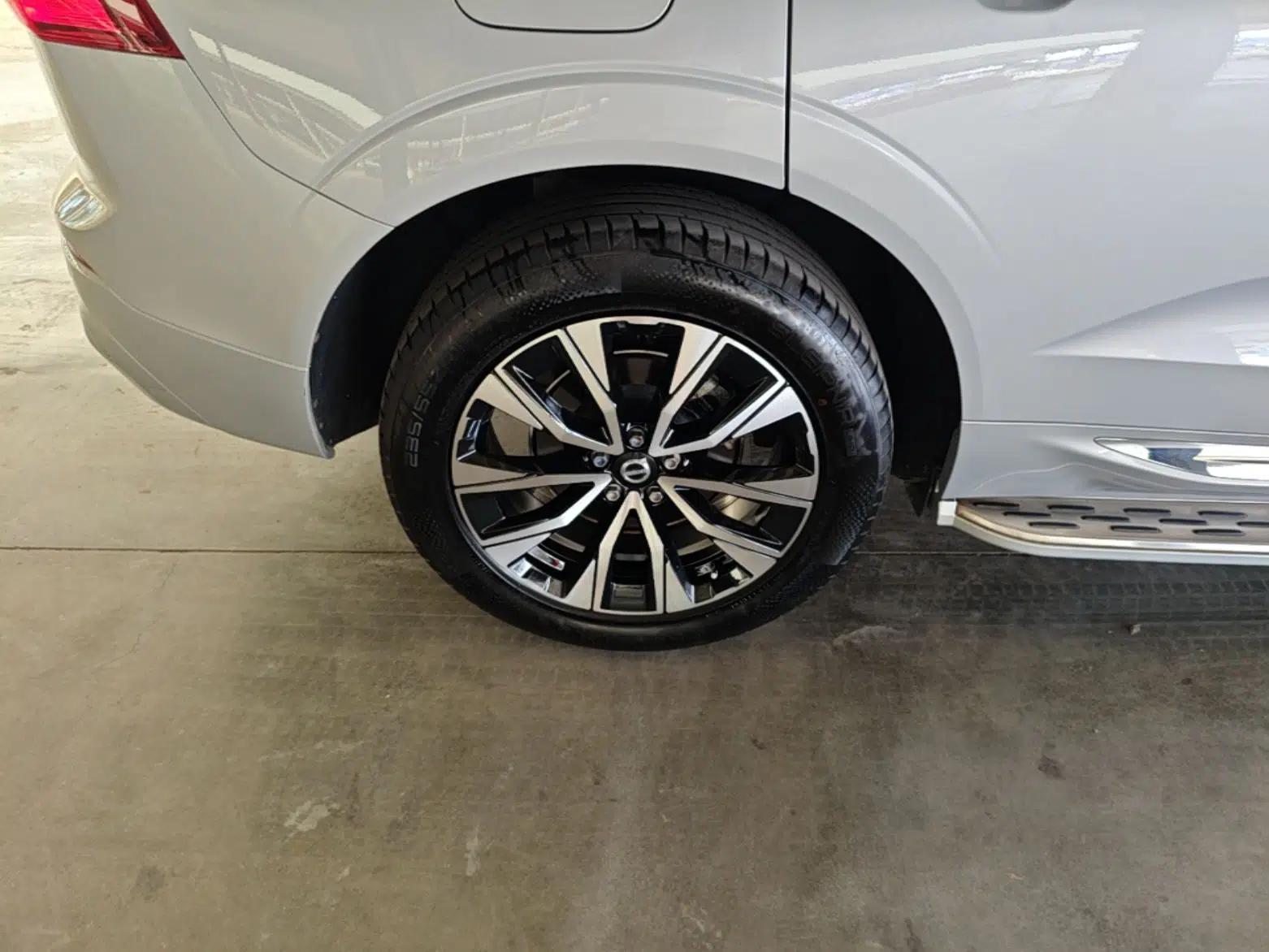 Volvo XC60 2024 B5 4x4 Smart Luxury Edition — миниатюра 11