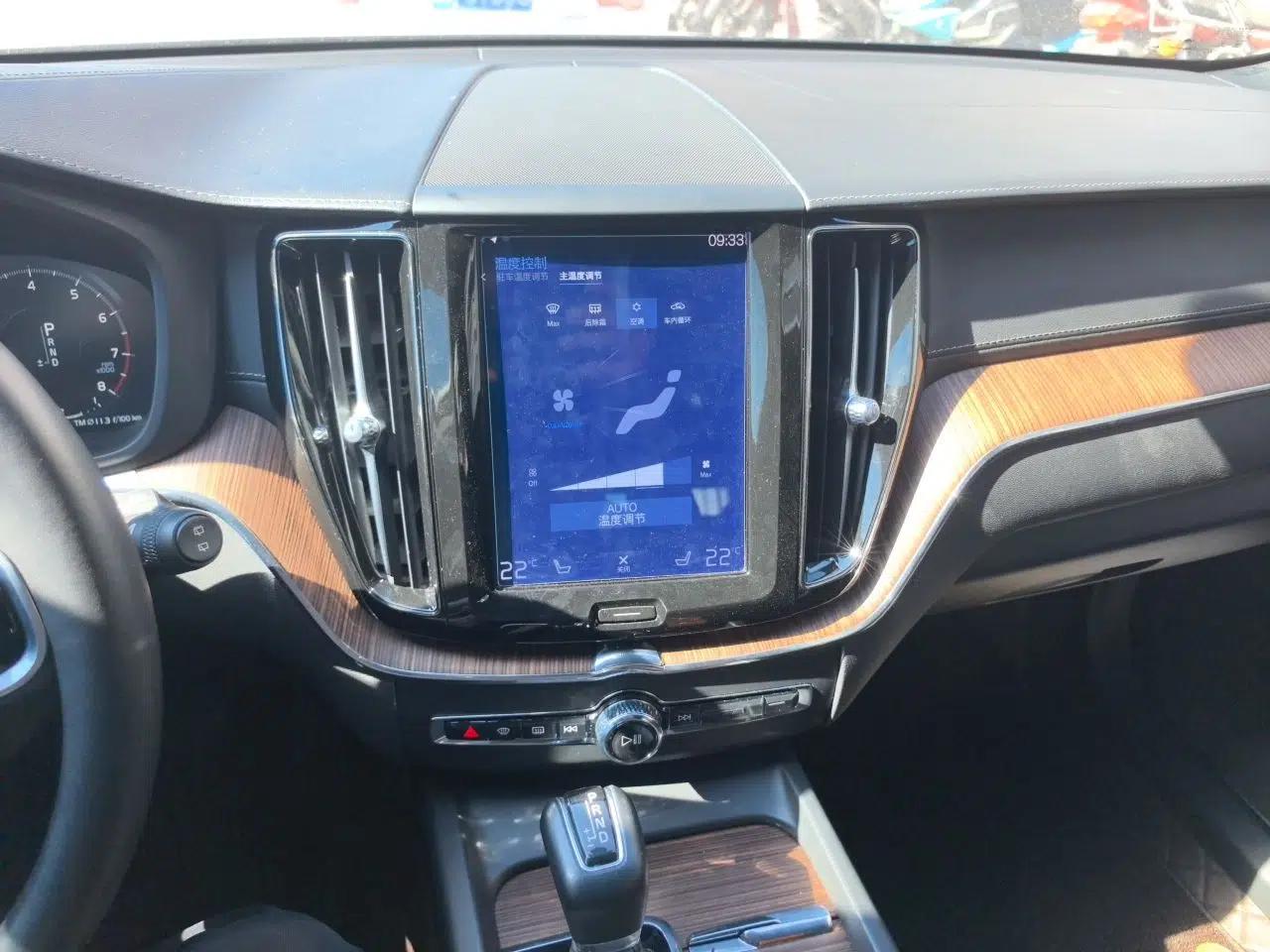 Volvo XC60 2021 T5 4x4 Smart Luxury Edition — миниатюра 13