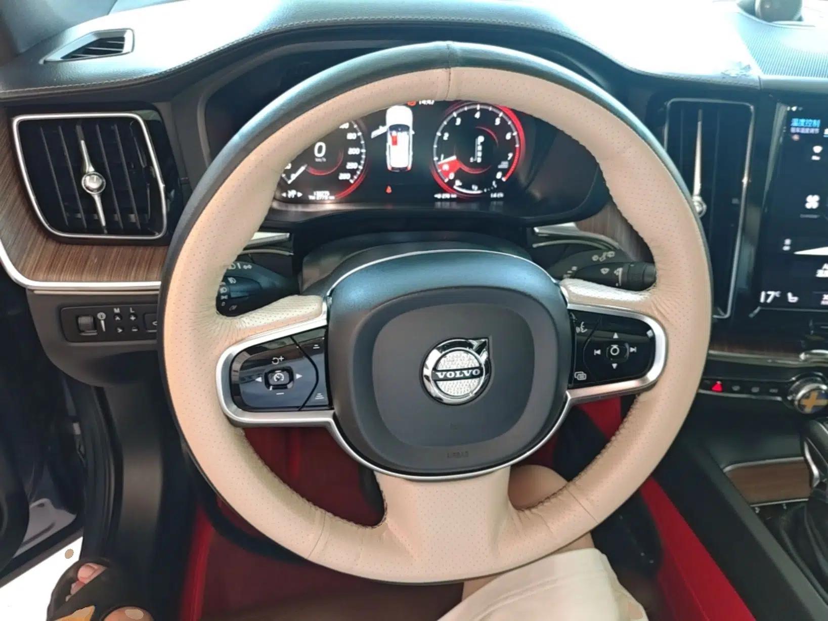 Volvo XC60 2021 T5 4x4 Smart Luxury Edition — миниатюра 13