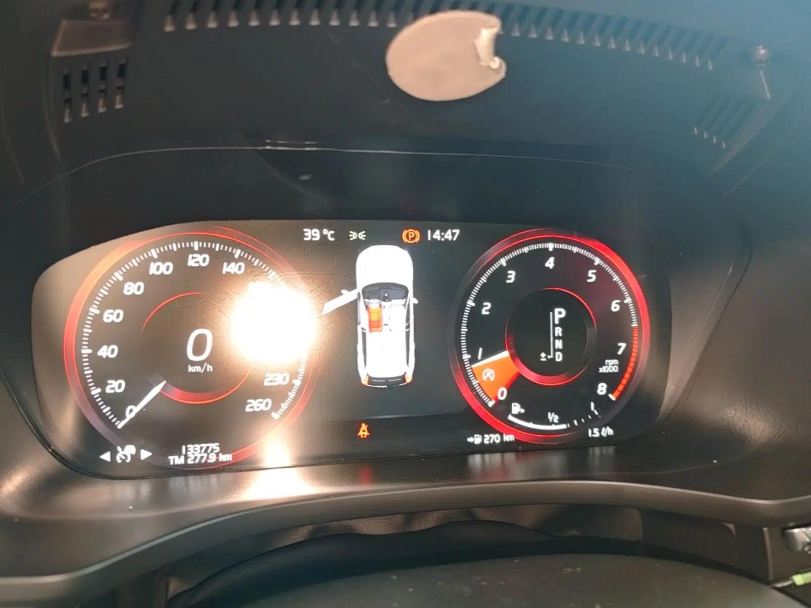 Volvo XC60 2021 T5 4x4 Smart Luxury Edition — миниатюра 14