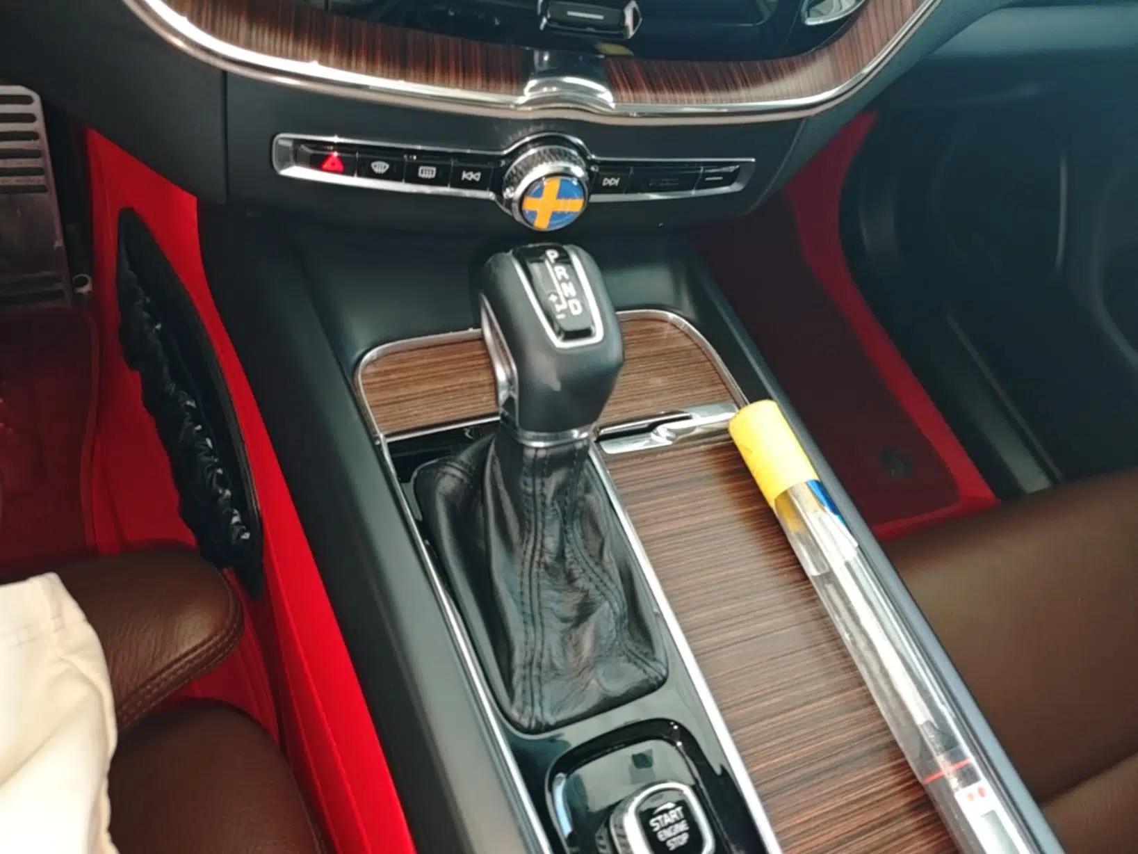 Volvo XC60 2021 T5 4x4 Smart Luxury Edition — миниатюра 16
