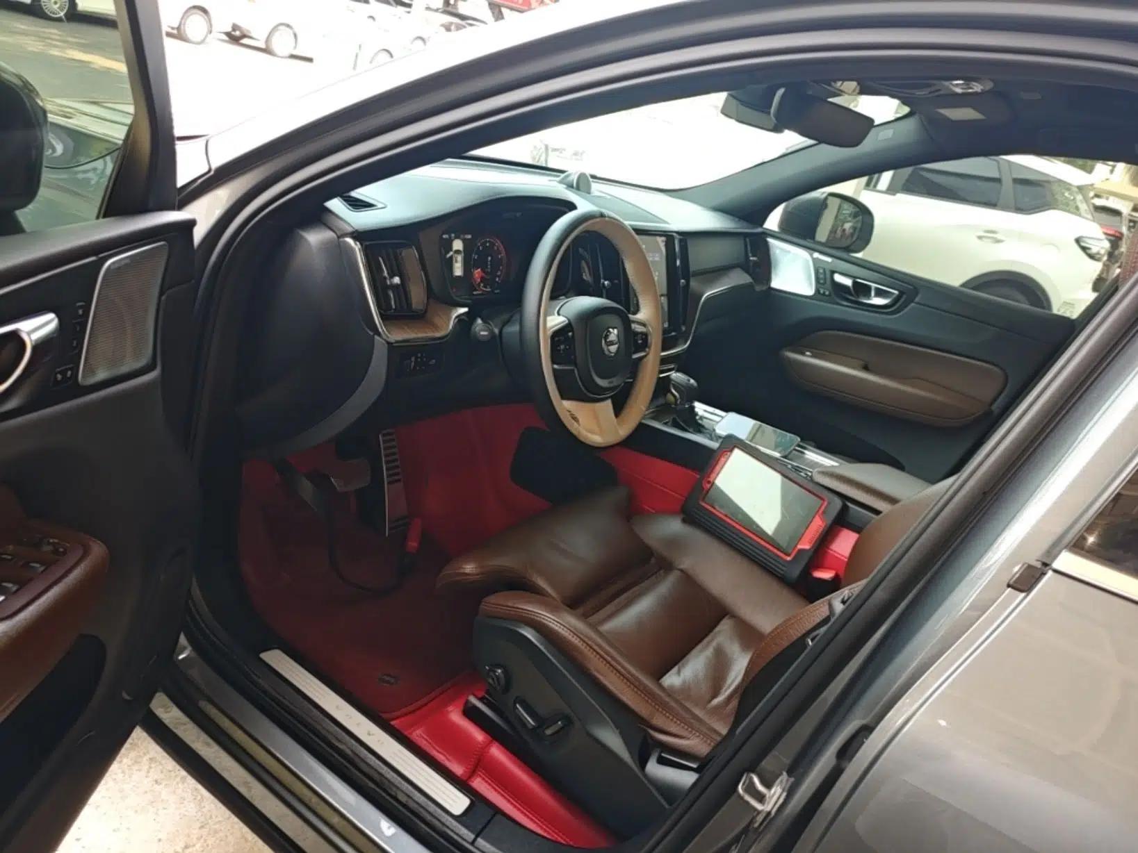 Volvo XC60 2021 T5 4x4 Smart Luxury Edition — миниатюра 18