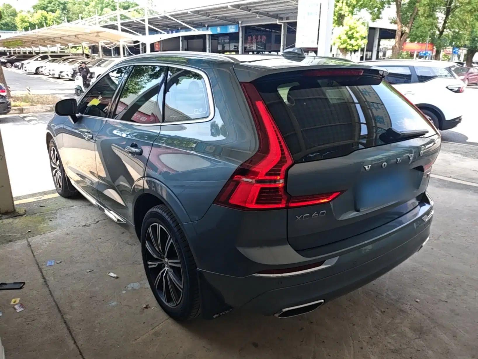 Volvo XC60 2021 T5 4x4 Smart Luxury Edition — миниатюра 4