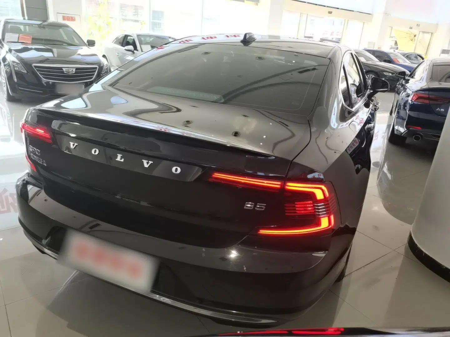 Volvo S90 2024 B5 Zhiyi Luxury Edition — миниатюра 6