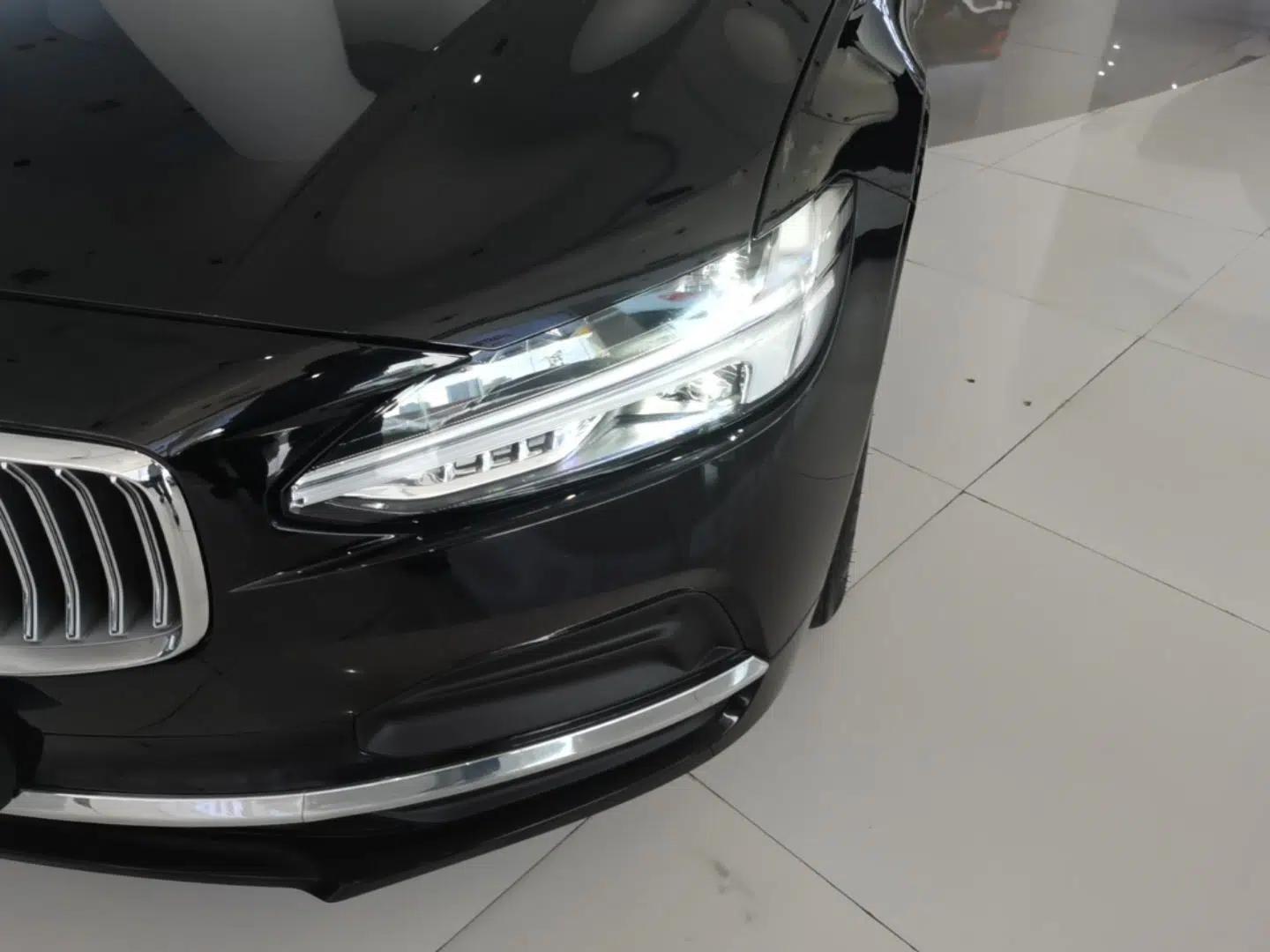 Volvo S90 2024 B5 Zhiyi Luxury Edition — миниатюра 8