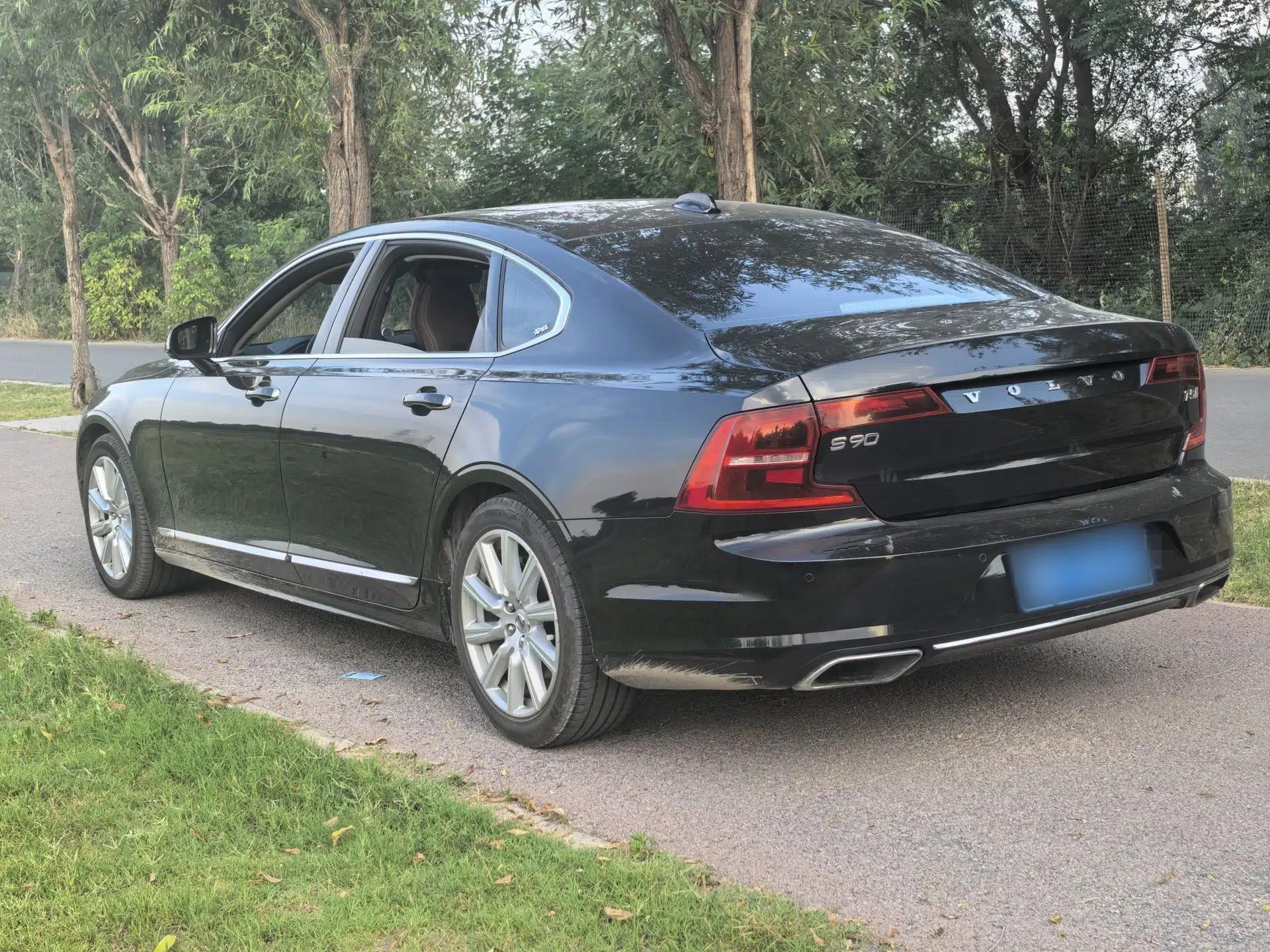 Volvo S90 2020 T5 Zhiyuan Luxury Edition — миниатюра 11