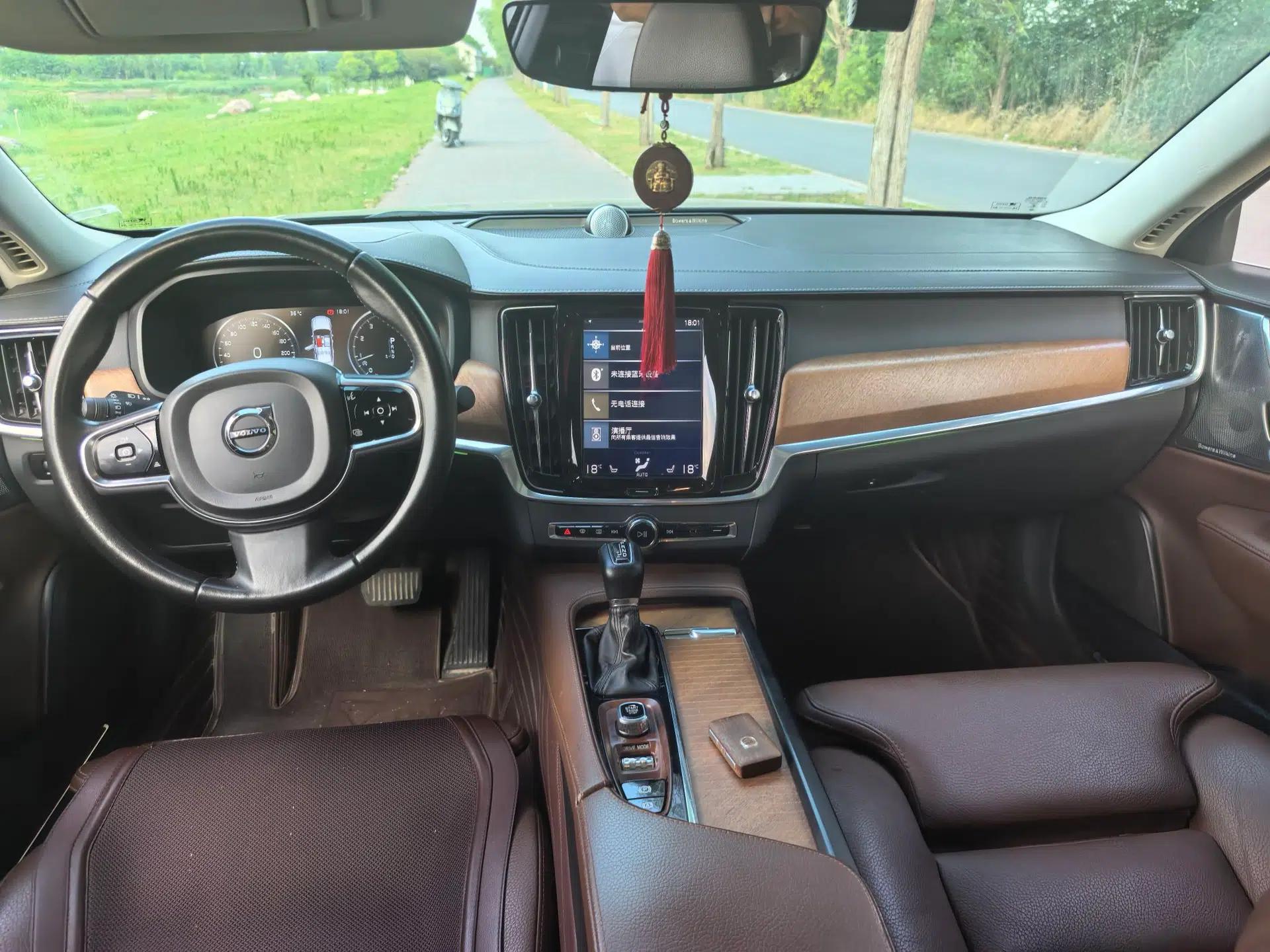 Volvo S90 2020 T5 Zhiyuan Luxury Edition — миниатюра 21