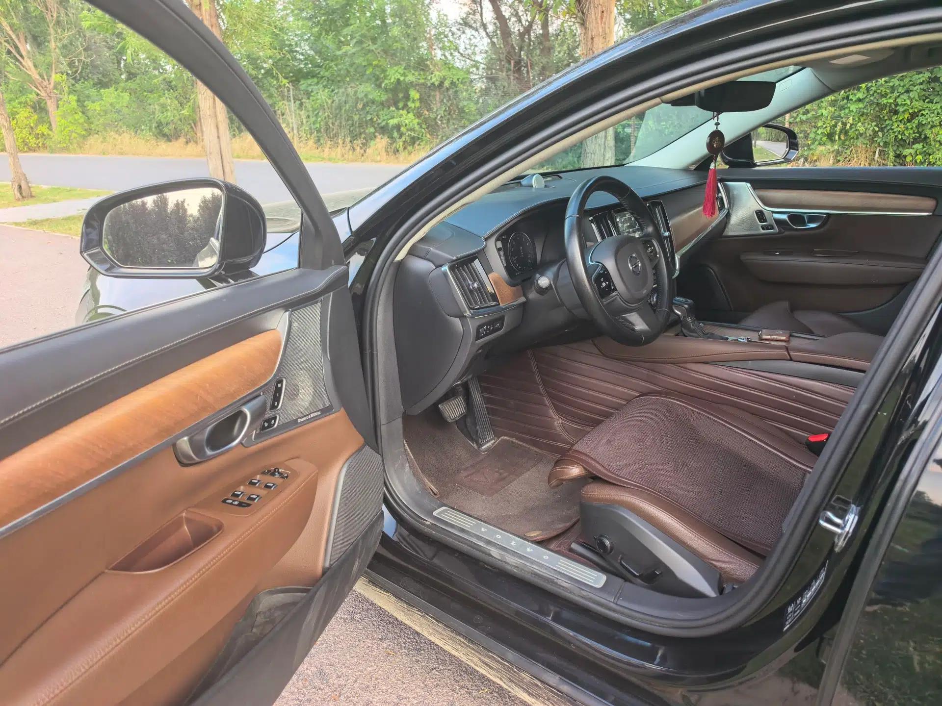 Volvo S90 2020 T5 Zhiyuan Luxury Edition — миниатюра 23