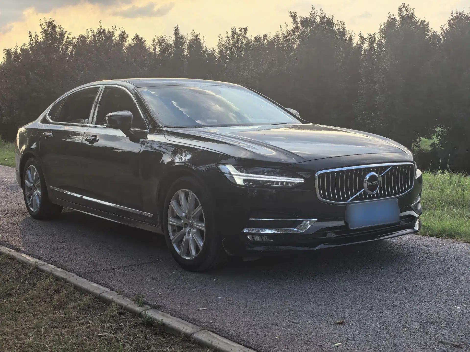 Volvo S90 2020 T5 Zhiyuan Luxury Edition — миниатюра 7